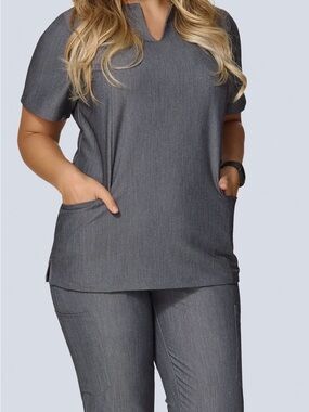 Relaxed V-Notch Tunic Top with Front Pockets - Gray